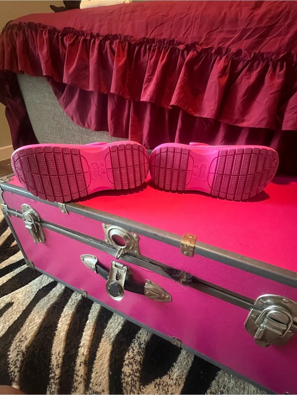Barbie platform crocs - Picture 3 of 4